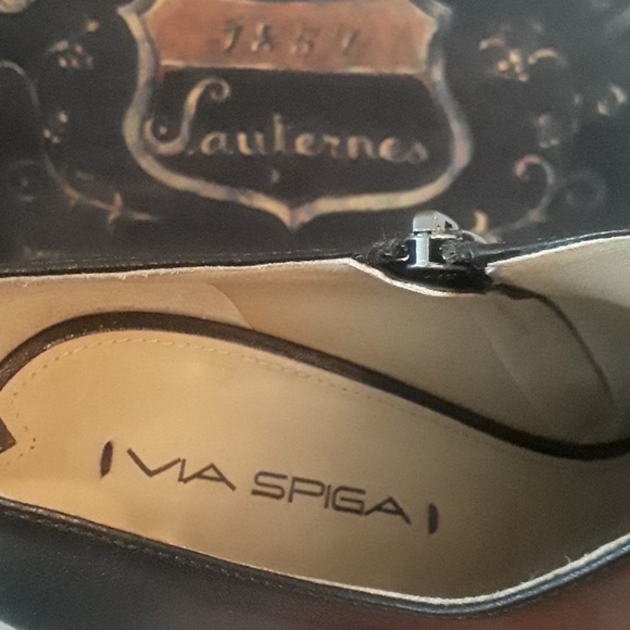 Ladies via Spiga booties - Picture 3 of 8